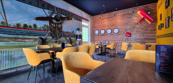 Das Bistro direkt am Flugplatz